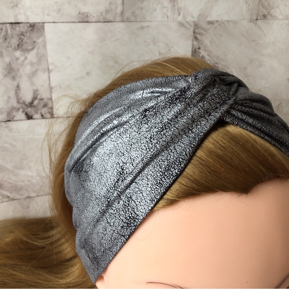 Twisted faux leather fabric, crackle fabric turban headband. - Picture 7 of 7